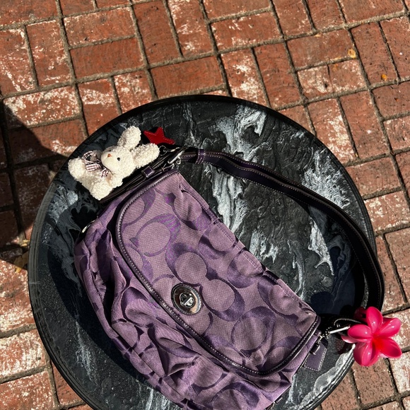 Vintage 00s COACH Purple Canvas Signature "C" Shoulder Bag, Style #F15171, Y2K - Picture 6 of 6